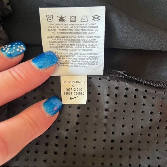 Nike Golf Tour Performance Black Perforated Lightweight Zip Up Vest - Picture 6 of 11